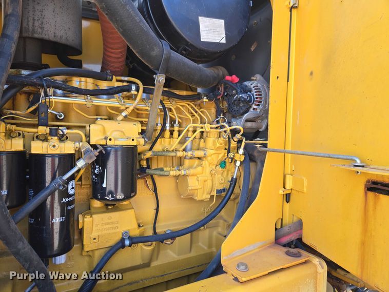 image for item EW0102 2008 John Deere 772D motor grader