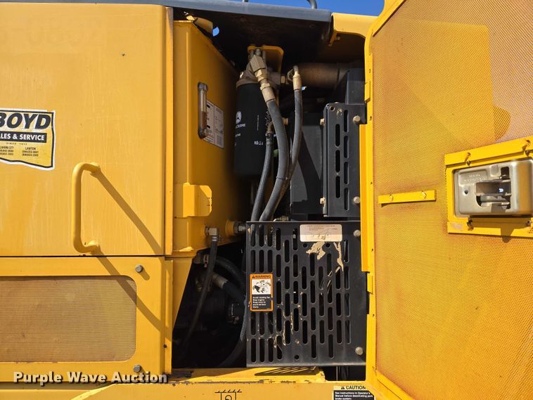 image for item EW0102 2008 John Deere 772D motor grader