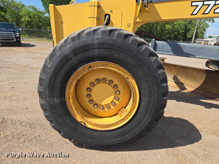 image for item EW0102 2008 John Deere 772D motor grader