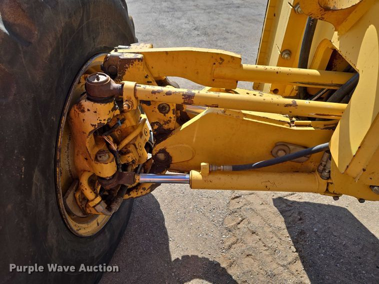 image for item EW0102 2008 John Deere 772D motor grader