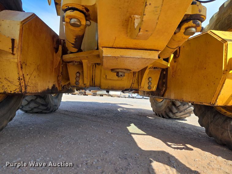 image for item EW0102 2008 John Deere 772D motor grader