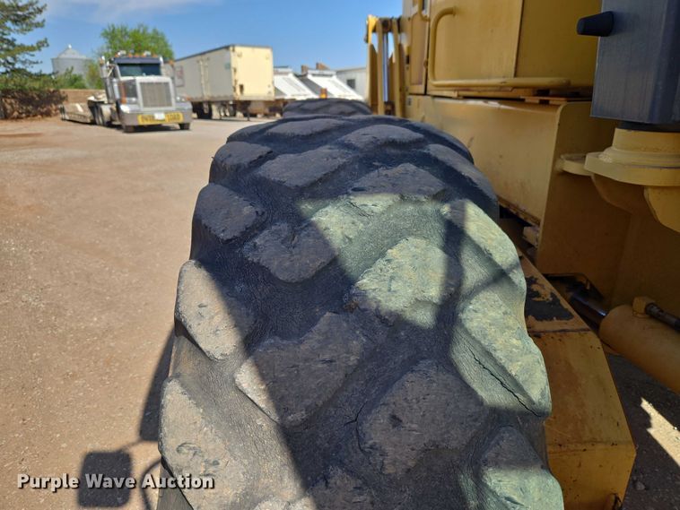 image for item EW0102 2008 John Deere 772D motor grader