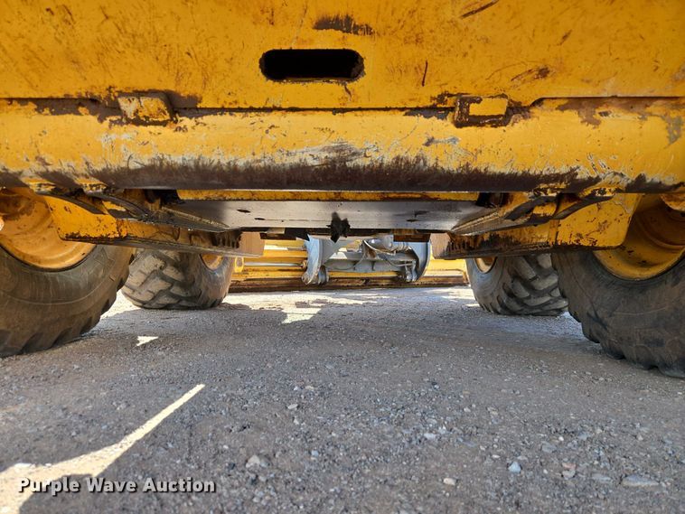 image for item EW0102 2008 John Deere 772D motor grader