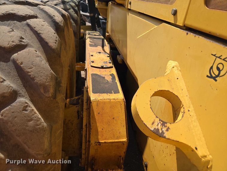 image for item EW0102 2008 John Deere 772D motor grader