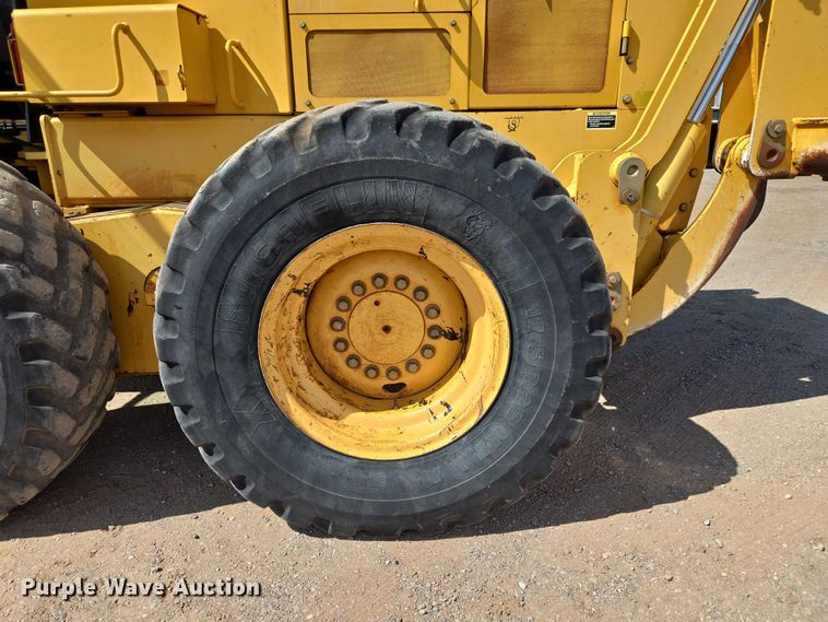 image for item EW0102 2008 John Deere 772D motor grader
