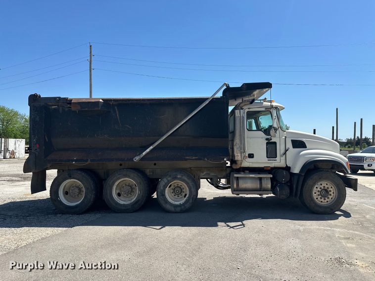 image for item EW1998 2007 Mack CV713 dump truck
