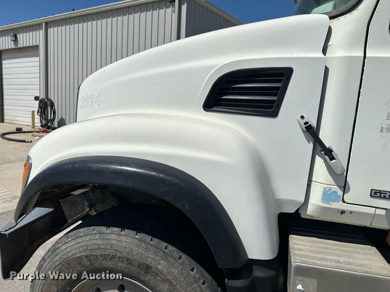 image for item EW1998 2007 Mack CV713 dump truck