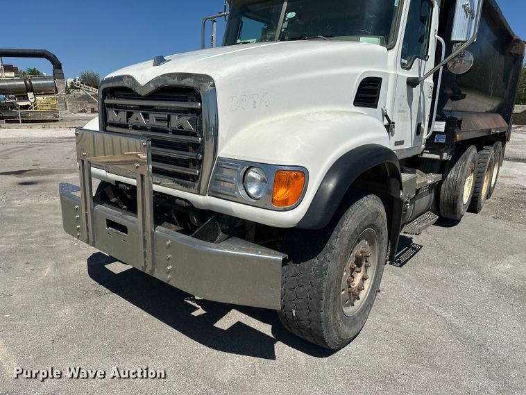 image for item EW1998 2007 Mack CV713 dump truck