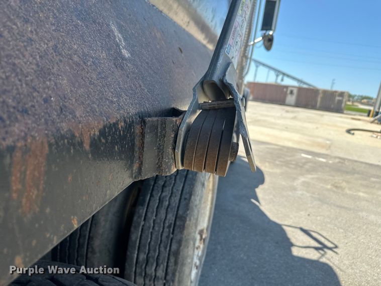 image for item EW1998 2007 Mack CV713 dump truck