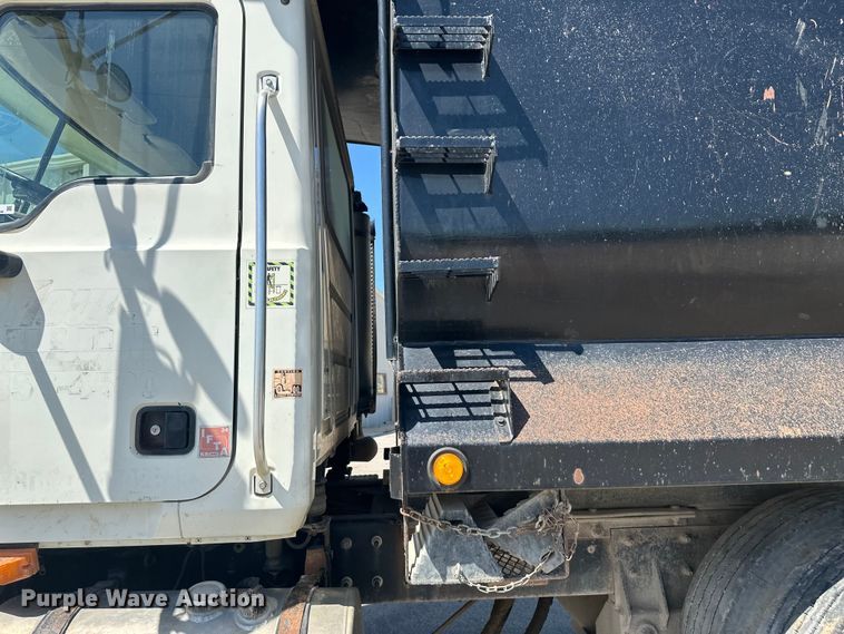 image for item EW1998 2007 Mack CV713 dump truck