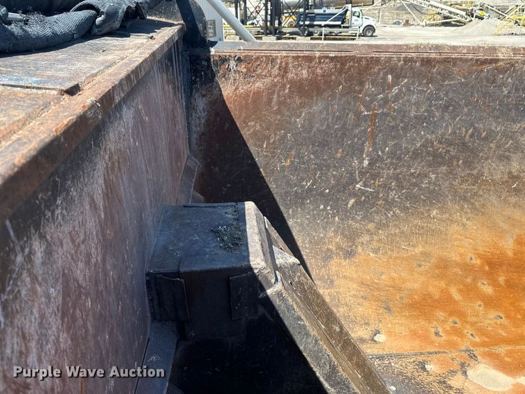 image for item EW1998 2007 Mack CV713 dump truck
