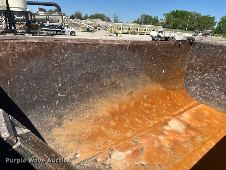 image for item EW1998 2007 Mack CV713 dump truck