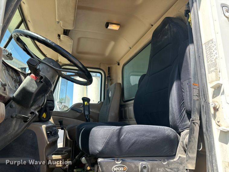 image for item EW1998 2007 Mack CV713 dump truck