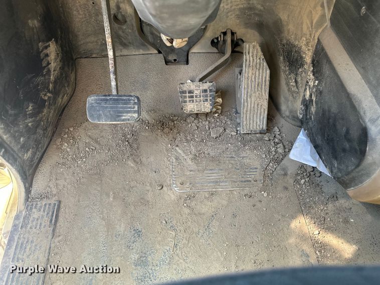image for item EW1998 2007 Mack CV713 dump truck