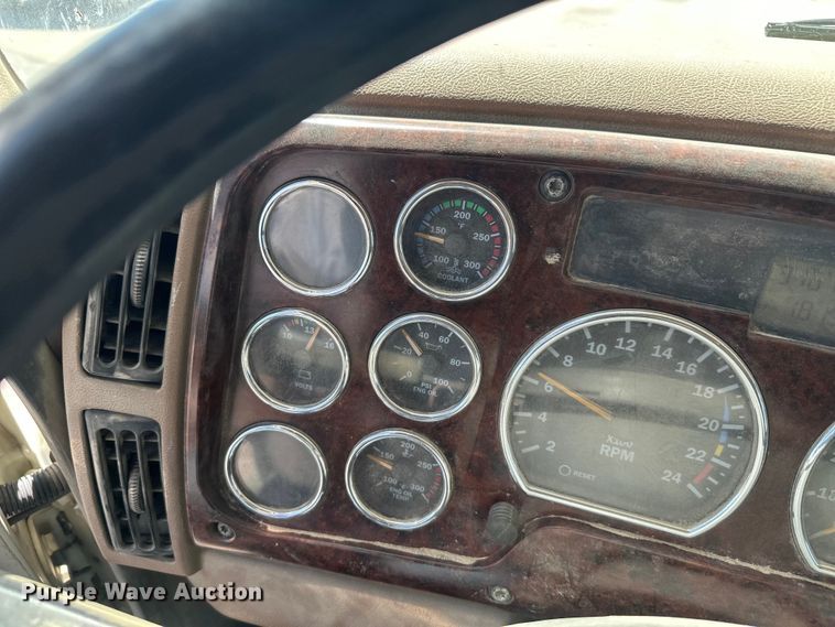 image for item EW1998 2007 Mack CV713 dump truck
