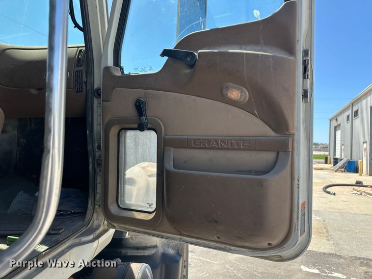 image for item EW1998 2007 Mack CV713 dump truck