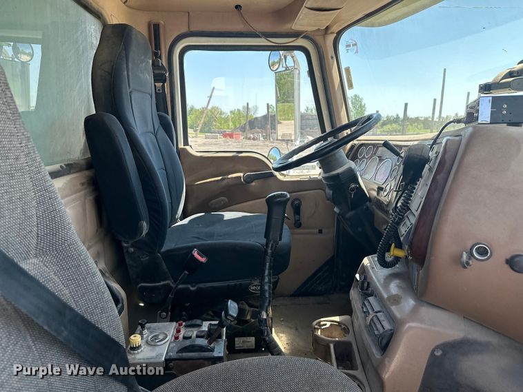 image for item EW1998 2007 Mack CV713 dump truck