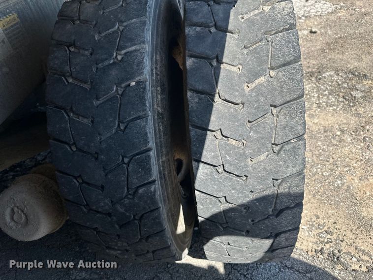 image for item EW1998 2007 Mack CV713 dump truck