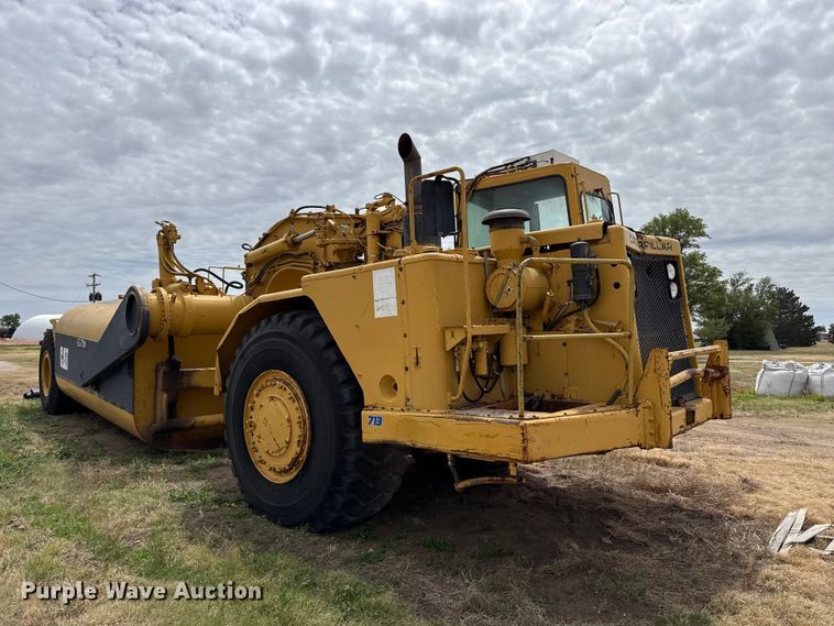 image for item EW4493 1978 Caterpillar 637D water wagon