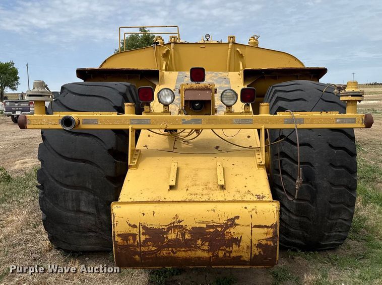 image for item EW4493 1978 Caterpillar 637D water wagon
