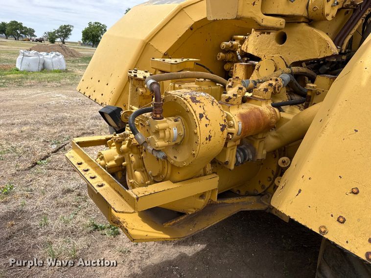 image for item EW4493 1978 Caterpillar 637D water wagon