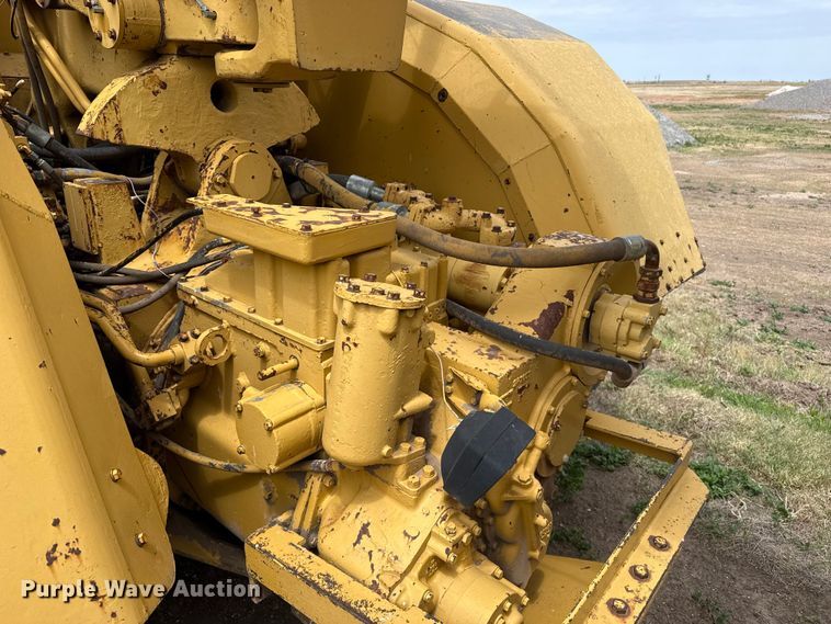 image for item EW4493 1978 Caterpillar 637D water wagon