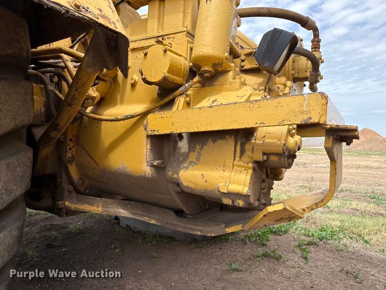 image for item EW4493 1978 Caterpillar 637D water wagon