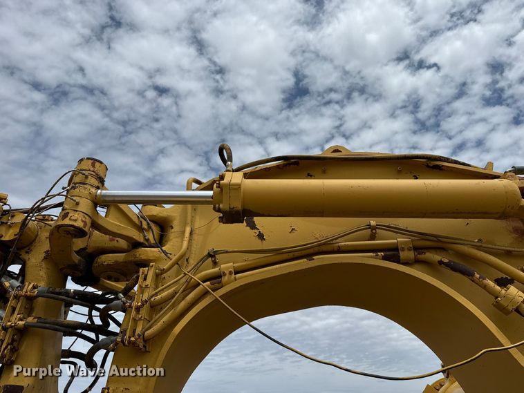image for item EW4493 1978 Caterpillar 637D water wagon