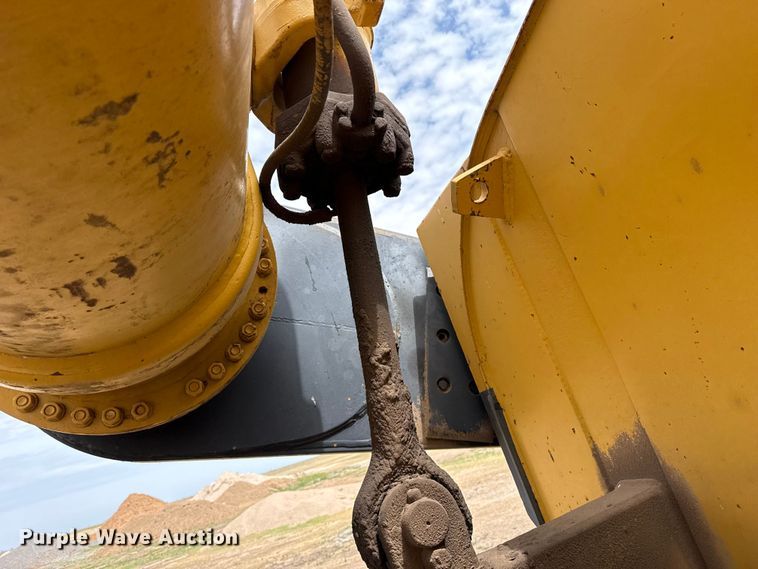 image for item EW4493 1978 Caterpillar 637D water wagon