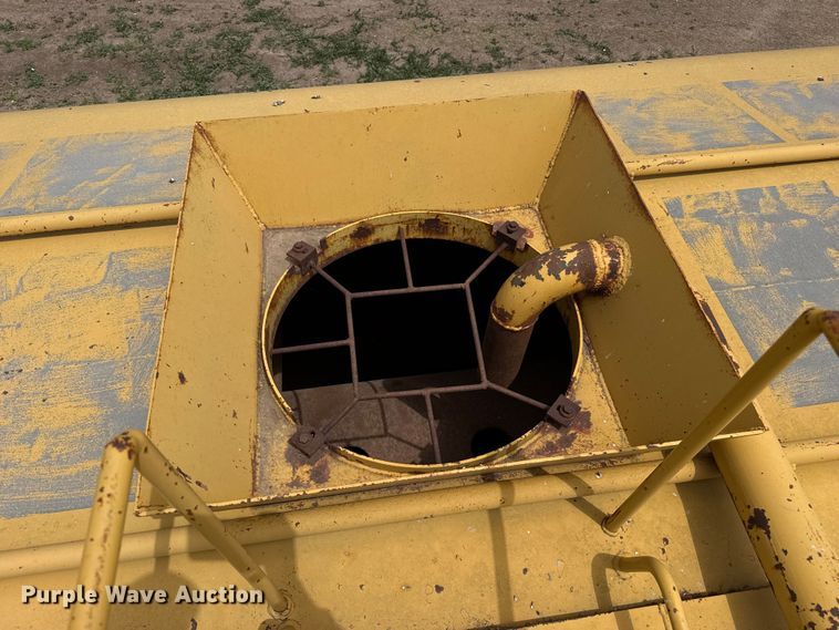 image for item EW4493 1978 Caterpillar 637D water wagon