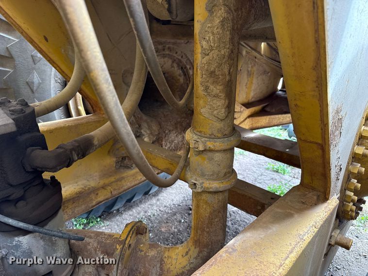 image for item EW4493 1978 Caterpillar 637D water wagon
