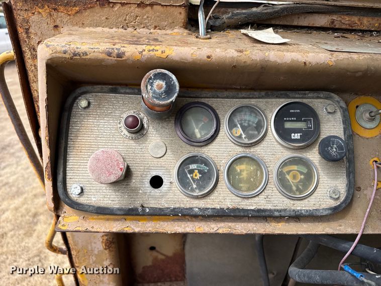 image for item EW4493 1978 Caterpillar 637D water wagon