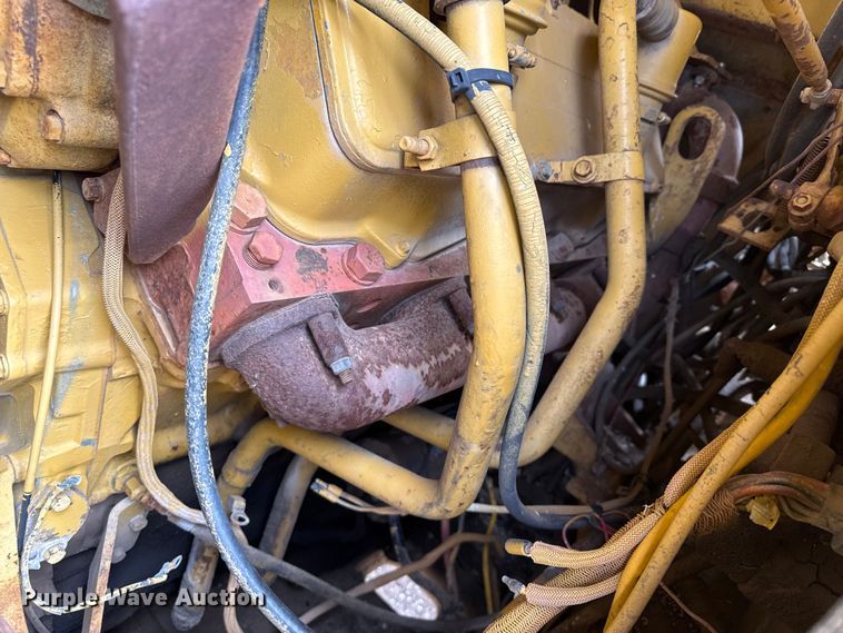 image for item EW4493 1978 Caterpillar 637D water wagon