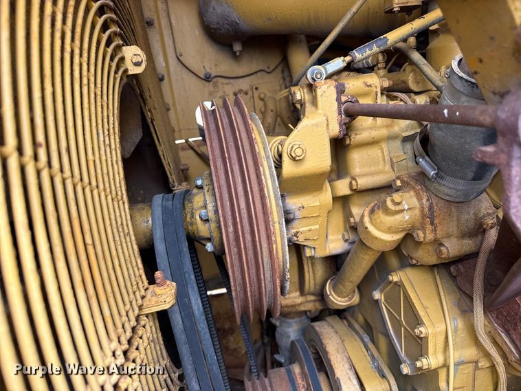 image for item EW4493 1978 Caterpillar 637D water wagon