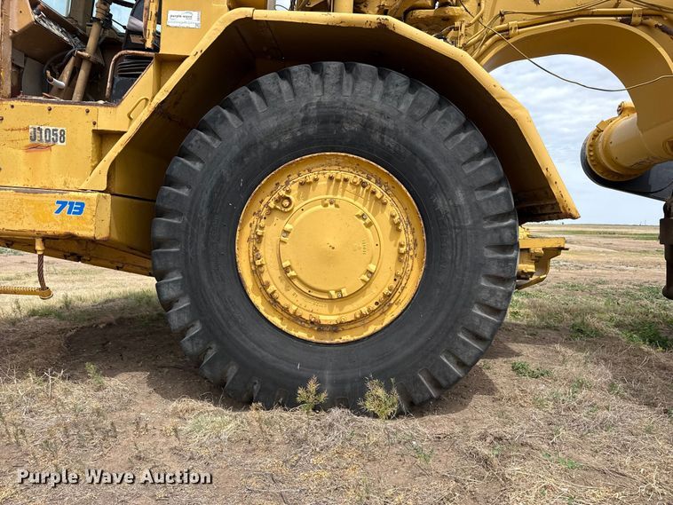 image for item EW4493 1978 Caterpillar 637D water wagon
