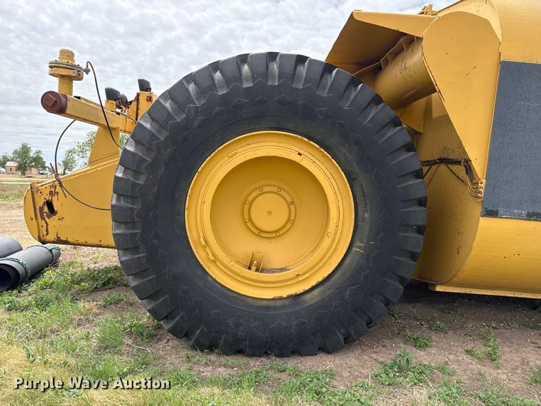 image for item EW4493 1978 Caterpillar 637D water wagon