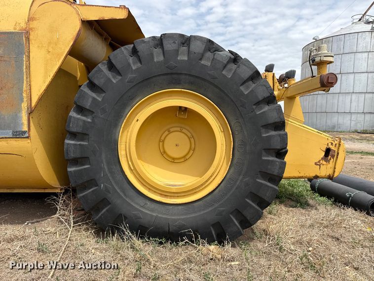 image for item EW4493 1978 Caterpillar 637D water wagon
