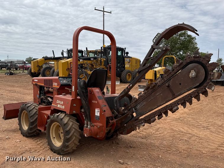 image for item EW4494 2003 Ditch Witch 3700 trencher