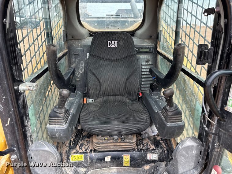 image for item EW4495 2022 Caterpillar 299D3 tracked skid steer loader