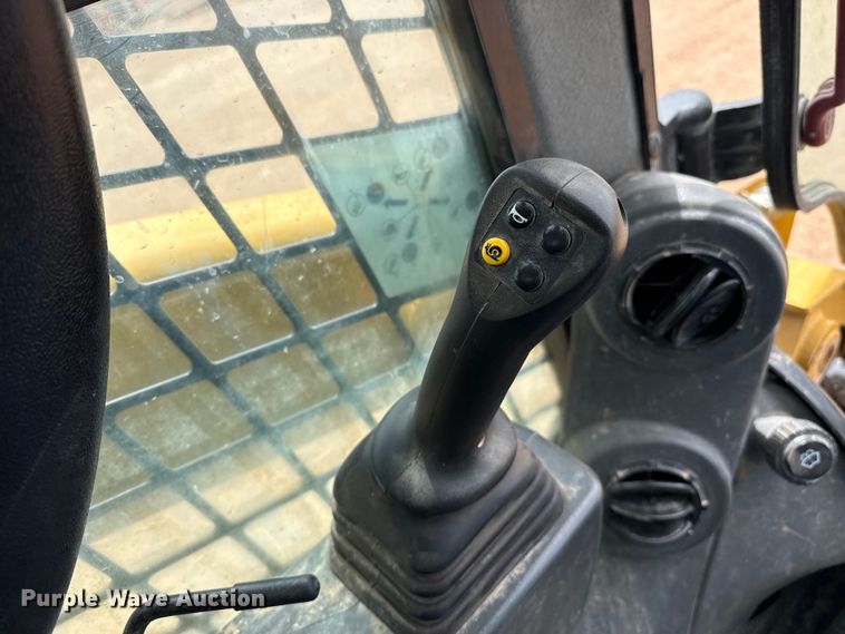 image for item EW4495 2022 Caterpillar 299D3 tracked skid steer loader