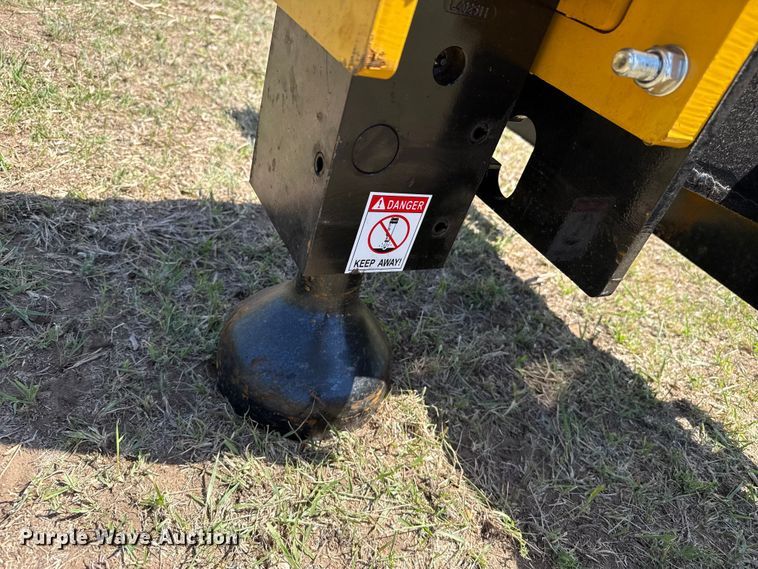 image for item EW4597 Skid steer post driver