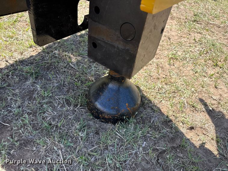 image for item EW4597 Skid steer post driver
