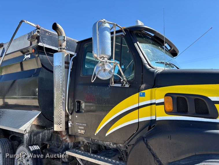 image for item FB3377 2004 Sterling L9500 dump truck