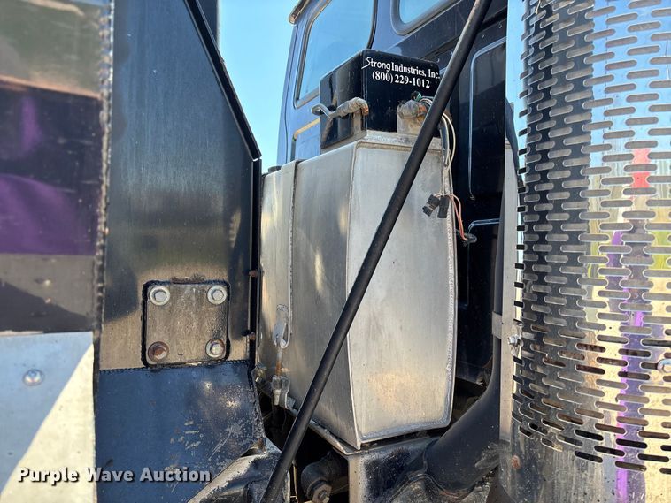 image for item FB3377 2004 Sterling L9500 dump truck