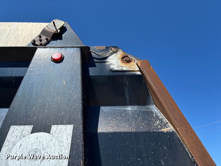 image for item FB3377 2004 Sterling L9500 dump truck