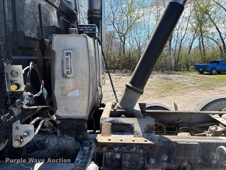 image for item FB3377 2004 Sterling L9500 dump truck