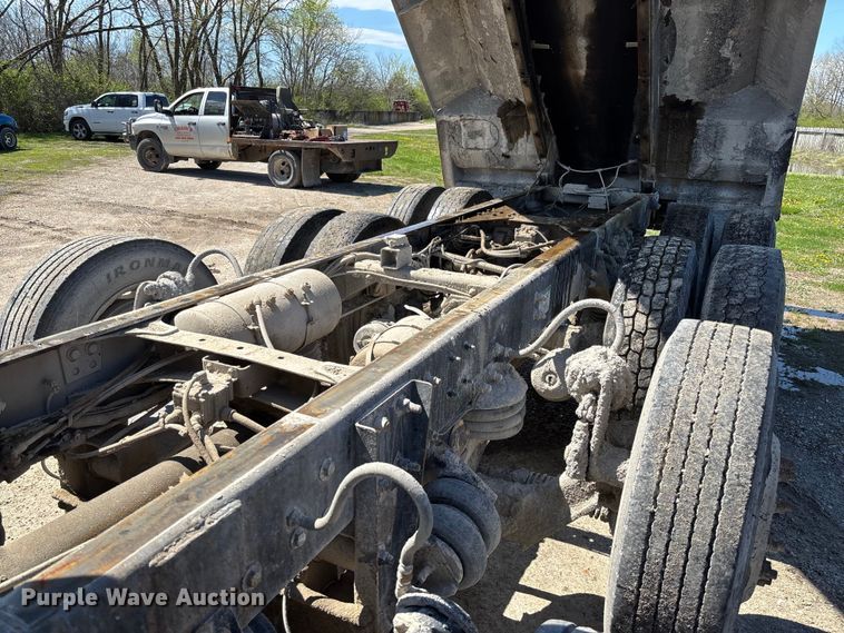 image for item FB3377 2004 Sterling L9500 dump truck