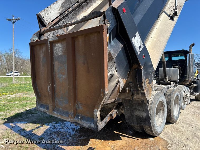 image for item FB3377 2004 Sterling L9500 dump truck