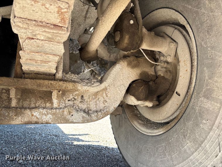 image for item FB3377 2004 Sterling L9500 dump truck