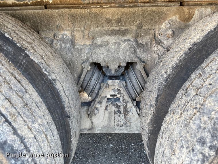 image for item FB3377 2004 Sterling L9500 dump truck